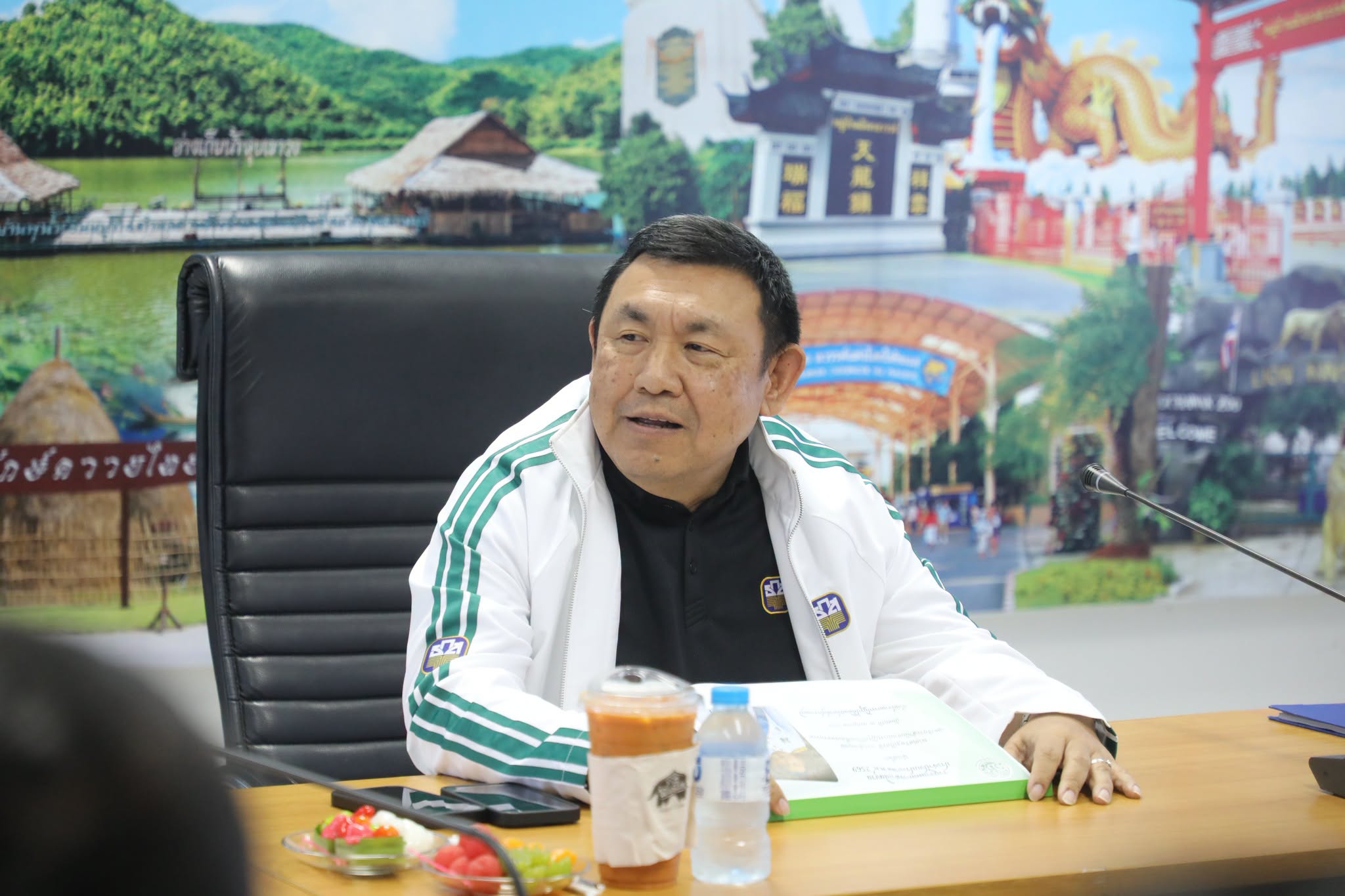 title - เลขาธิการ ส.ป.ก. ตรวจเยี่ยม ส.ป.ก. สุพรรณบุรี